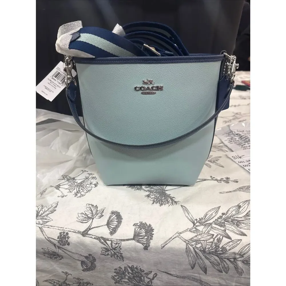 B16-008-Light Blue Color Block